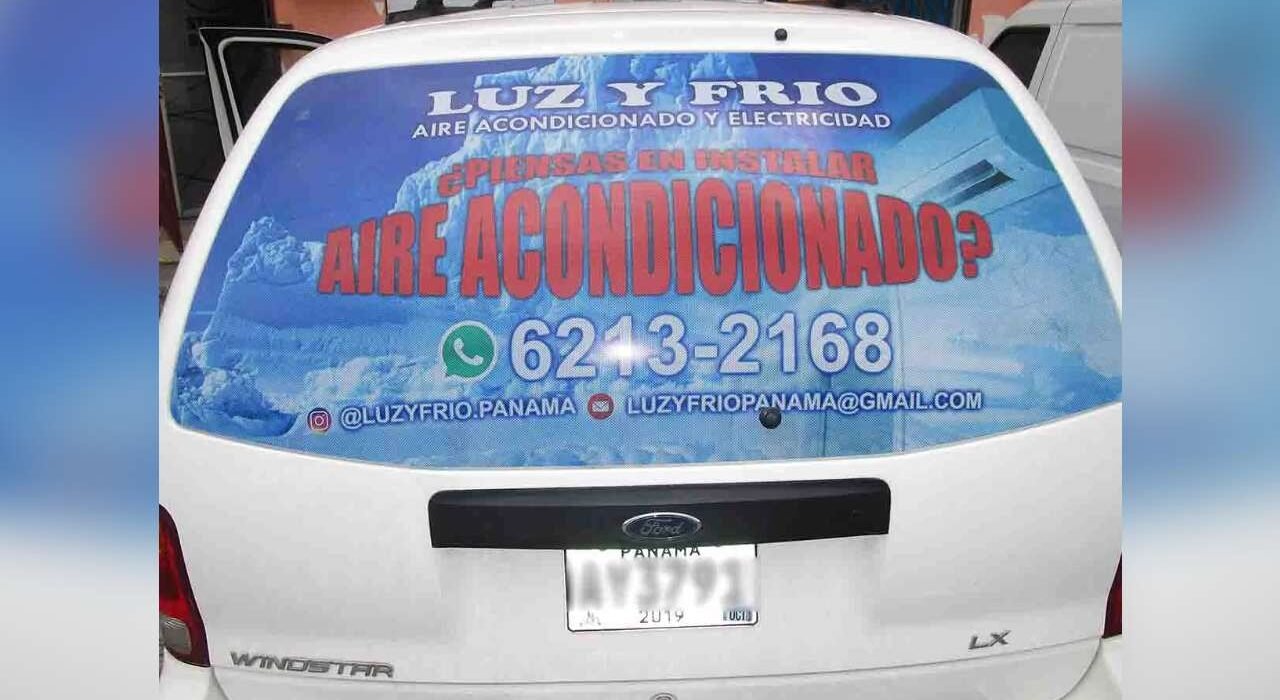 Microperforados de Vidrio de Carro – vinil microperforado en vidrio trasero de carro