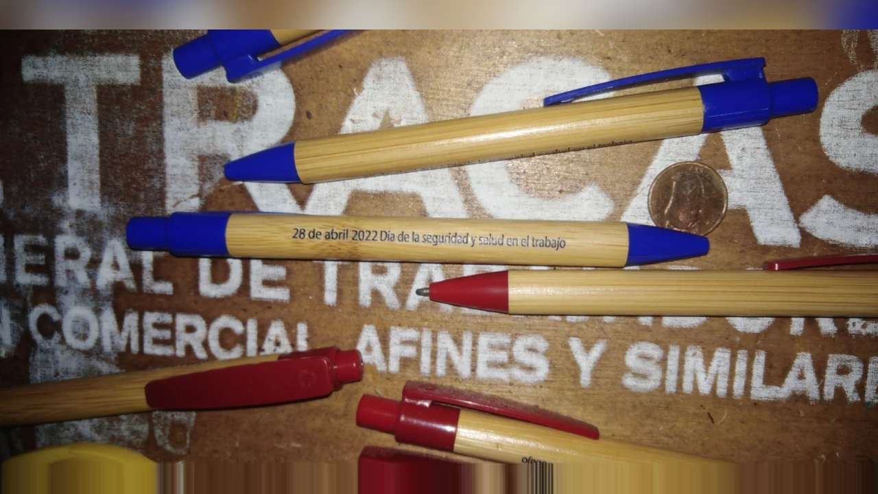 Serigrafía de Plumas – ServiDigitales Panamá